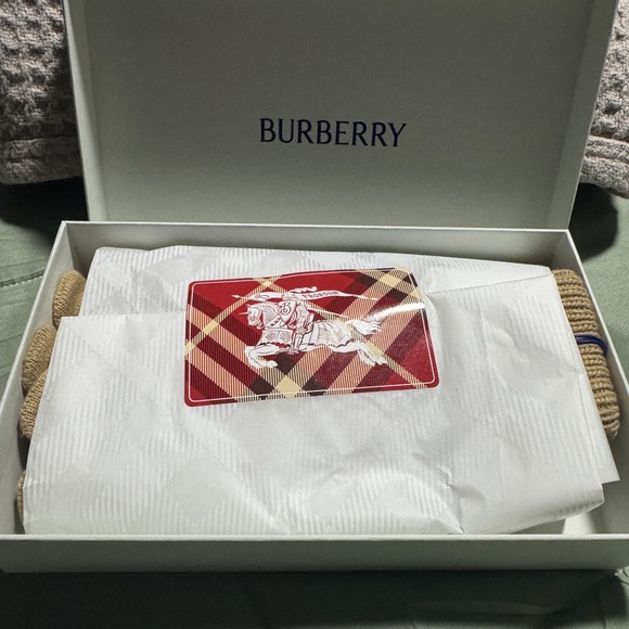 Burberry Tan and Black Check Cashmere Blend Gloves - Picture 5 of 5